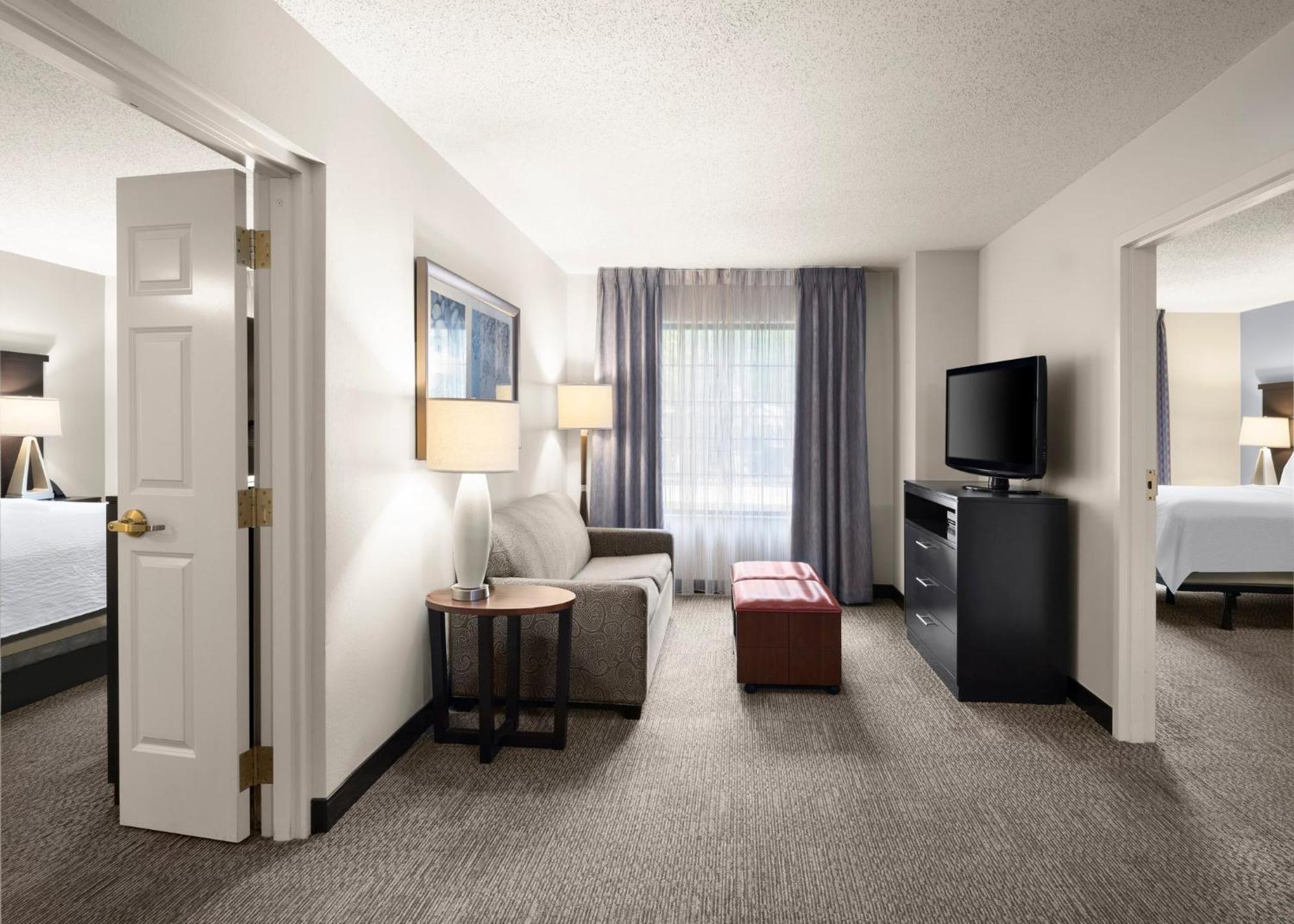 Staybridge Suites Indianapolis-Airport By Ihg Плейнфилд Экстерьер фото